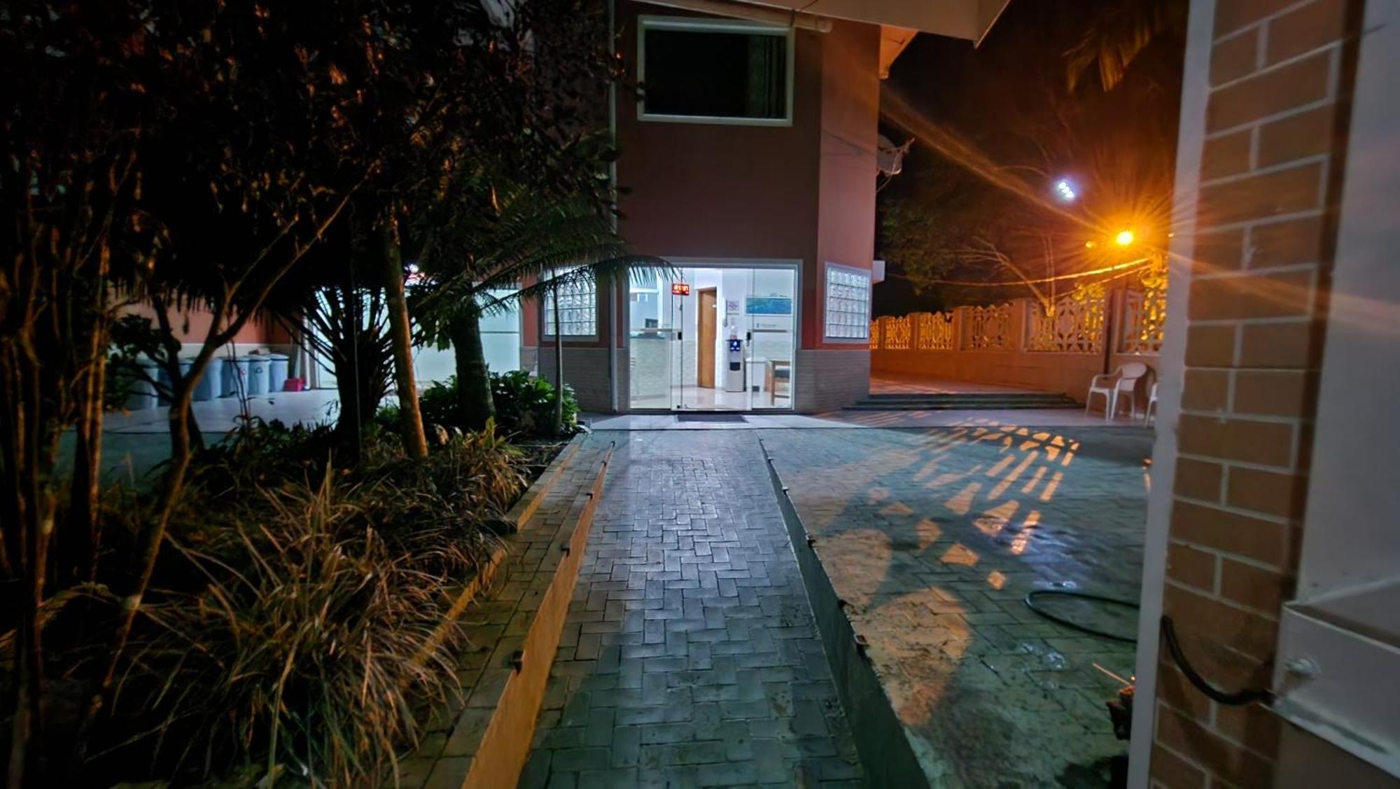 Suites Ubatuba Praia Da Lagoinha エクステリア 写真